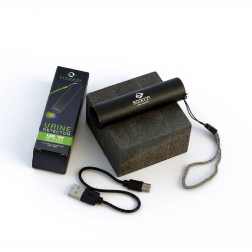 Ecodor EcoLight wiederaufladbarer UV‑Urin‑Detektor auf dem Tisch platziert